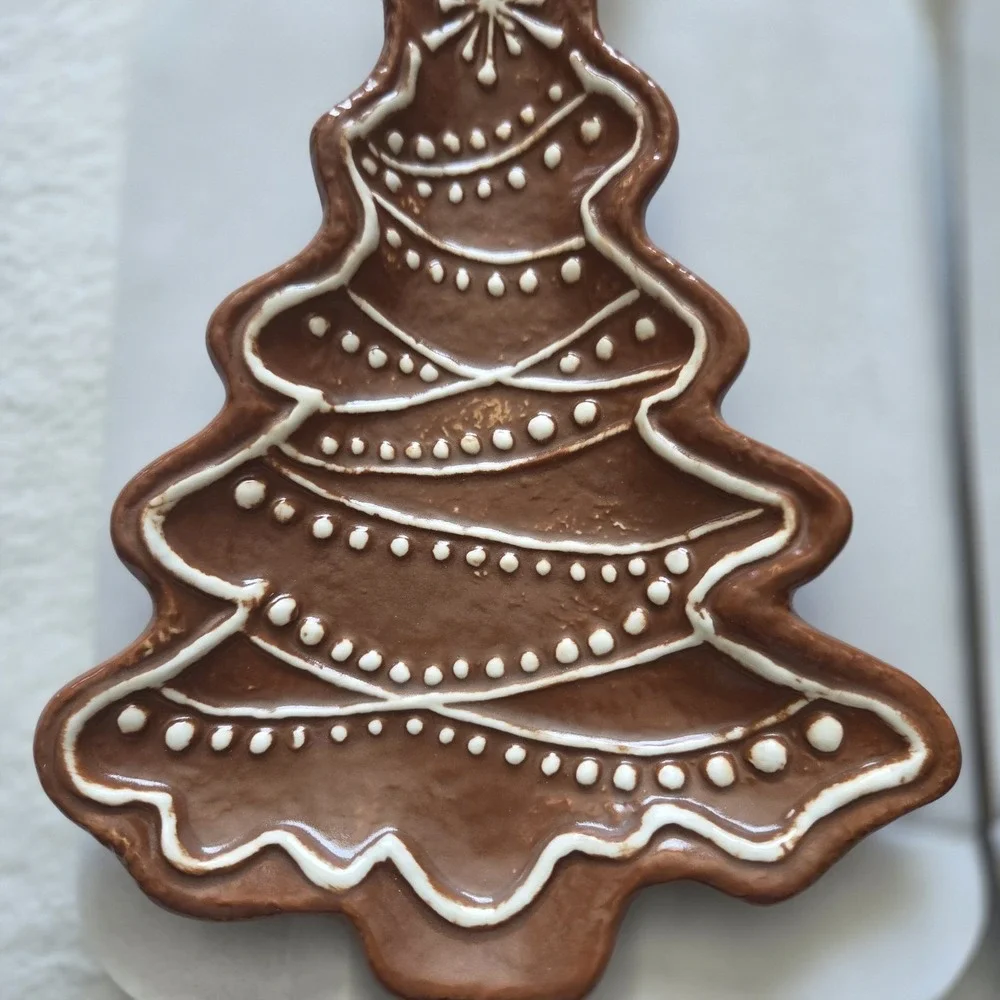 NEW in Original Box Pottery Barn Gingerbread Tree Appetizer Plates Set of 4